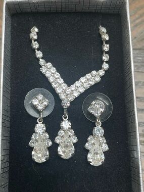 Vintage Rhinestone Necklace Earrings Set Silver Tone Teardrop Bridal Prom